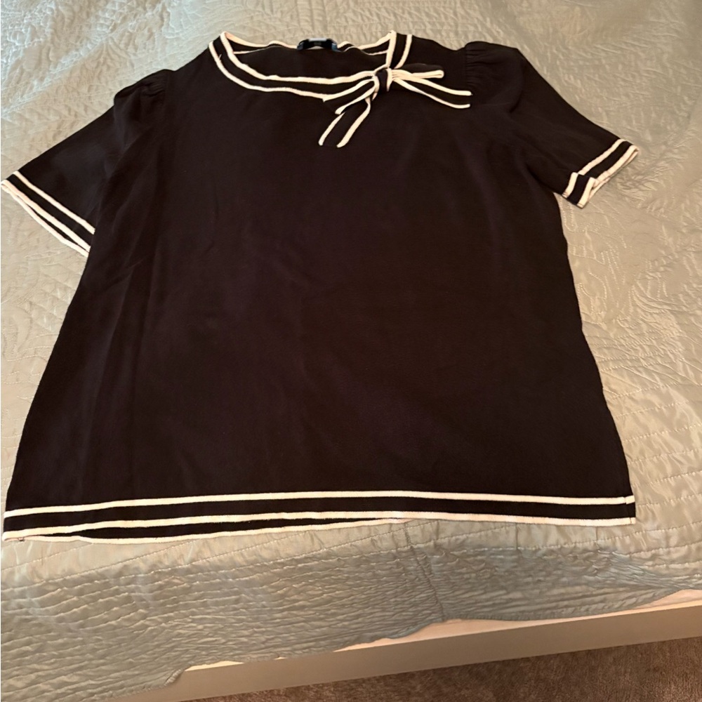 CeCe short-sleeved sweater with bow